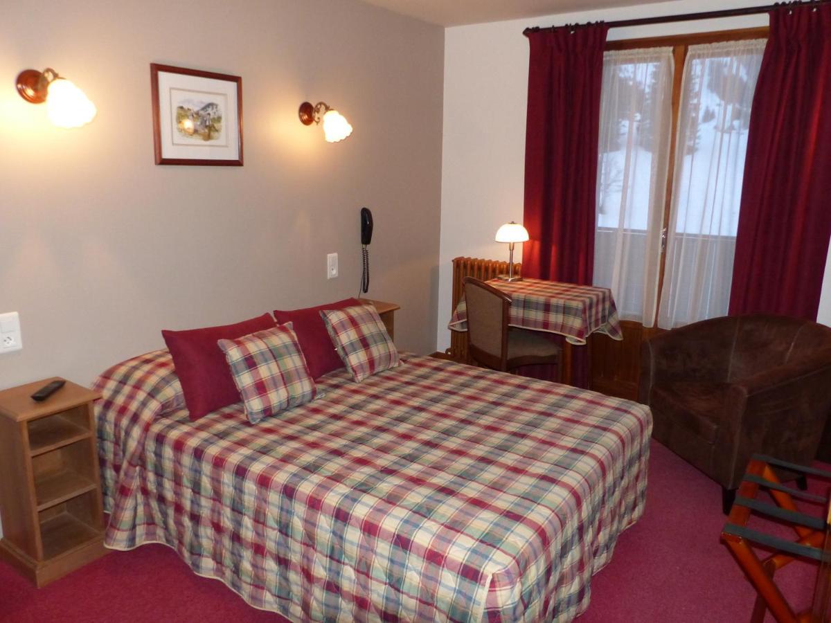 Hotel Bellachat La Clusaz Bagian luar foto