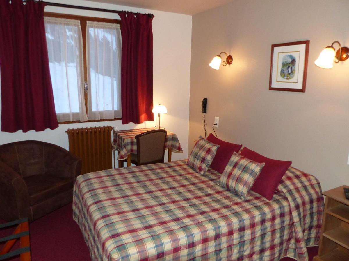 Hotel Bellachat La Clusaz Bagian luar foto