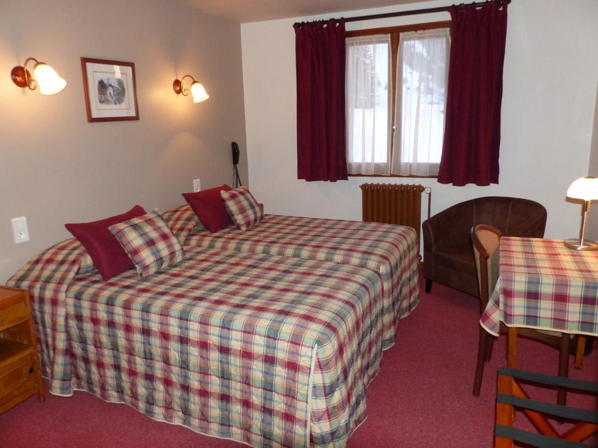 Hotel Bellachat La Clusaz Bagian luar foto