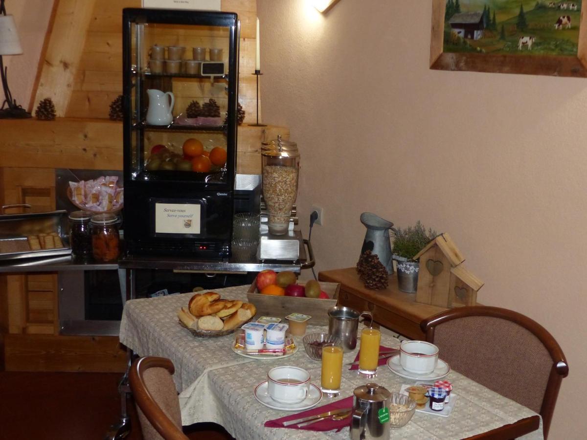 Hotel Bellachat La Clusaz Bagian luar foto