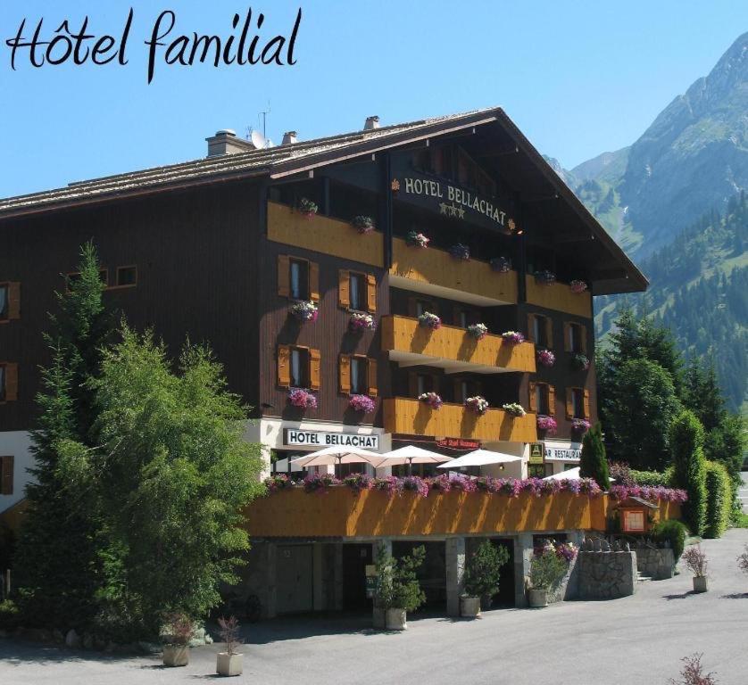 Hotel Bellachat La Clusaz Bagian luar foto