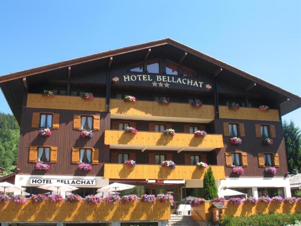 Hotel Bellachat La Clusaz Bagian luar foto