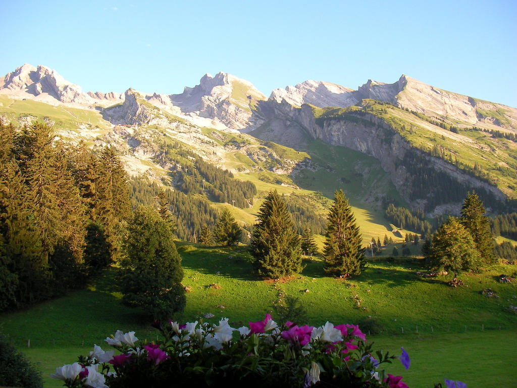 Hotel Bellachat La Clusaz Bagian luar foto