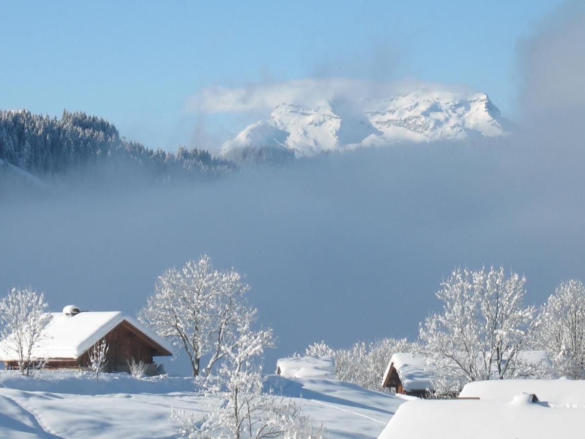 Hotel Bellachat La Clusaz Bagian luar foto